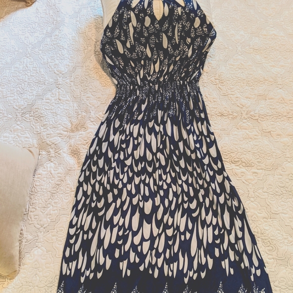 Beach dress - Picture 1 of 6